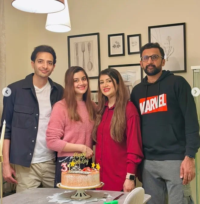 Ins E Yazdan and his family